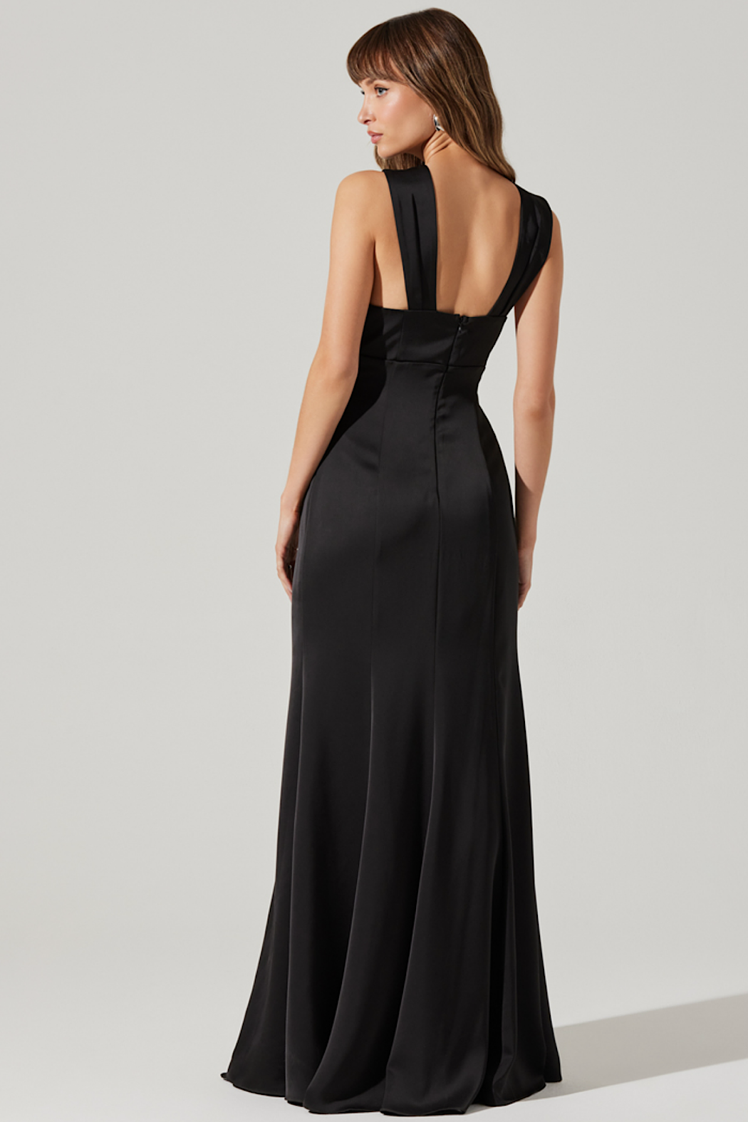 twist halter maxi dress Halter Twist Maxi Dress