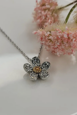 YOUTH Daisy Crystal Necklace