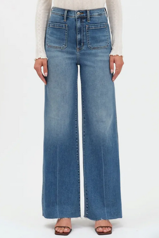 Daze Far Out Vintage City