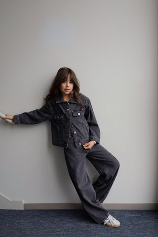 YOUTH DL1961 Vintage Black Jean