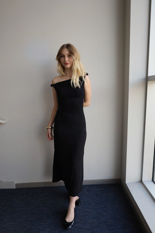 The Sophisticated Black Dress