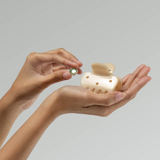 Kitsch Small Pearl Clip